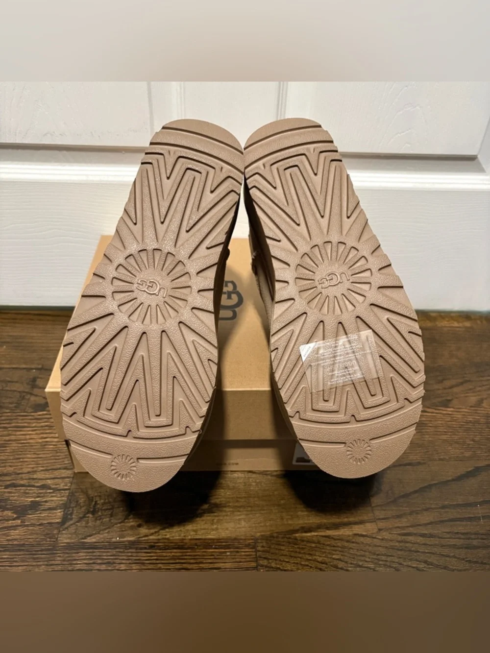 UGG Platform Slip-On Boots in Tan Suede - Picture 6 of 8